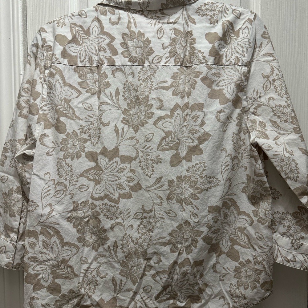 Chico's 100%‎ Cotton Women’s Top - Picture 3 of 4